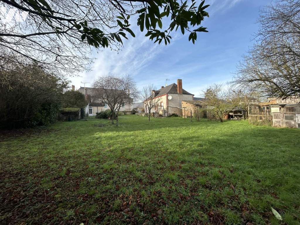 VENTE maison-CHATEAU GONTIER (53)