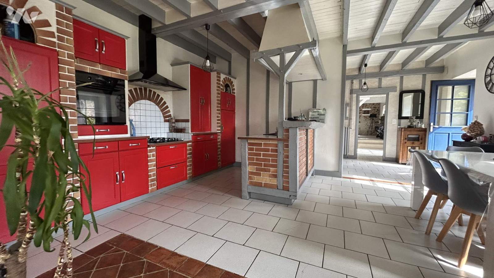 VENTE maison-CHATEAU GONTIER (53)