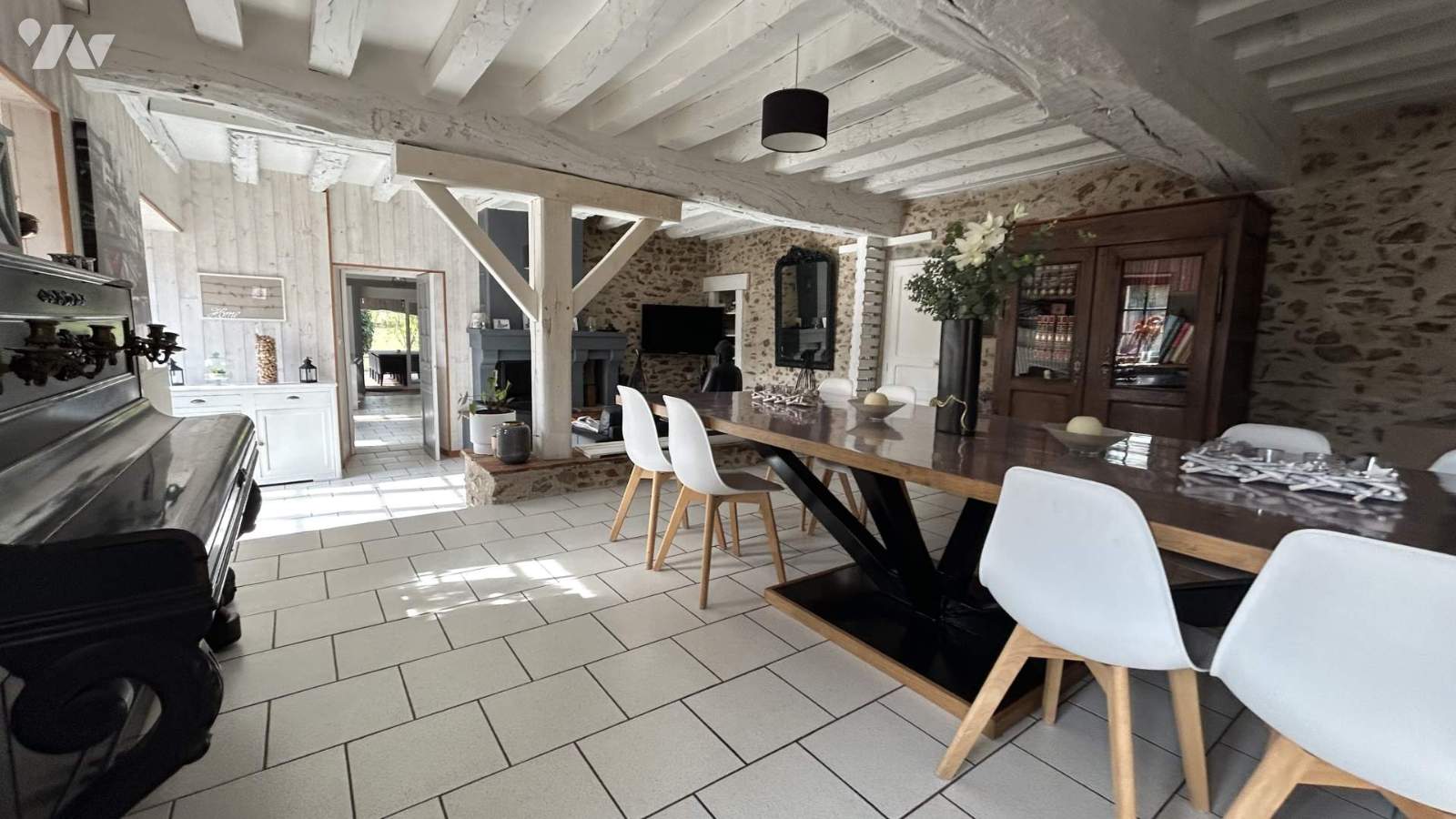 VENTE maison-CHATEAU GONTIER (53)
