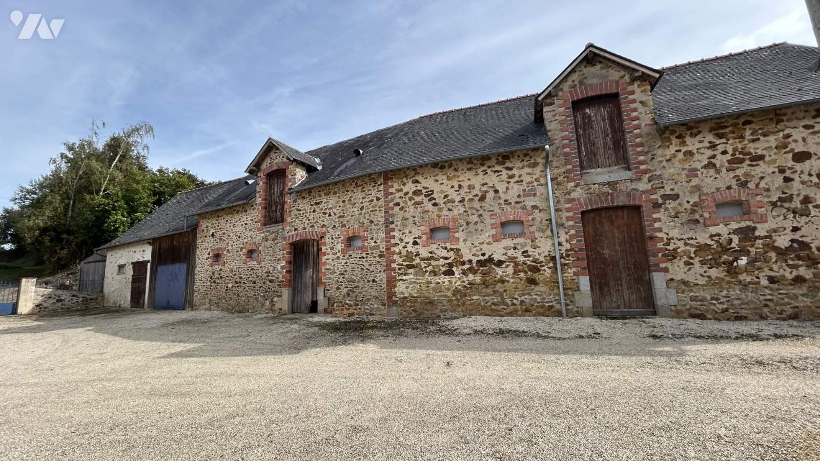 VENTE maison-CHATEAU GONTIER (53)