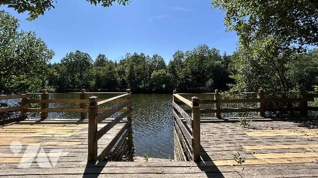 Terrain 1100 m² · à Château-Gontier-sur-Mayenne · 1 100 m² · 70 000 €
