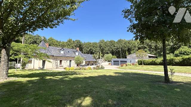 Maison 6 pièces 134 m² · à Segré-en-Anjou Bleu · 134 m² · 357 000 €
