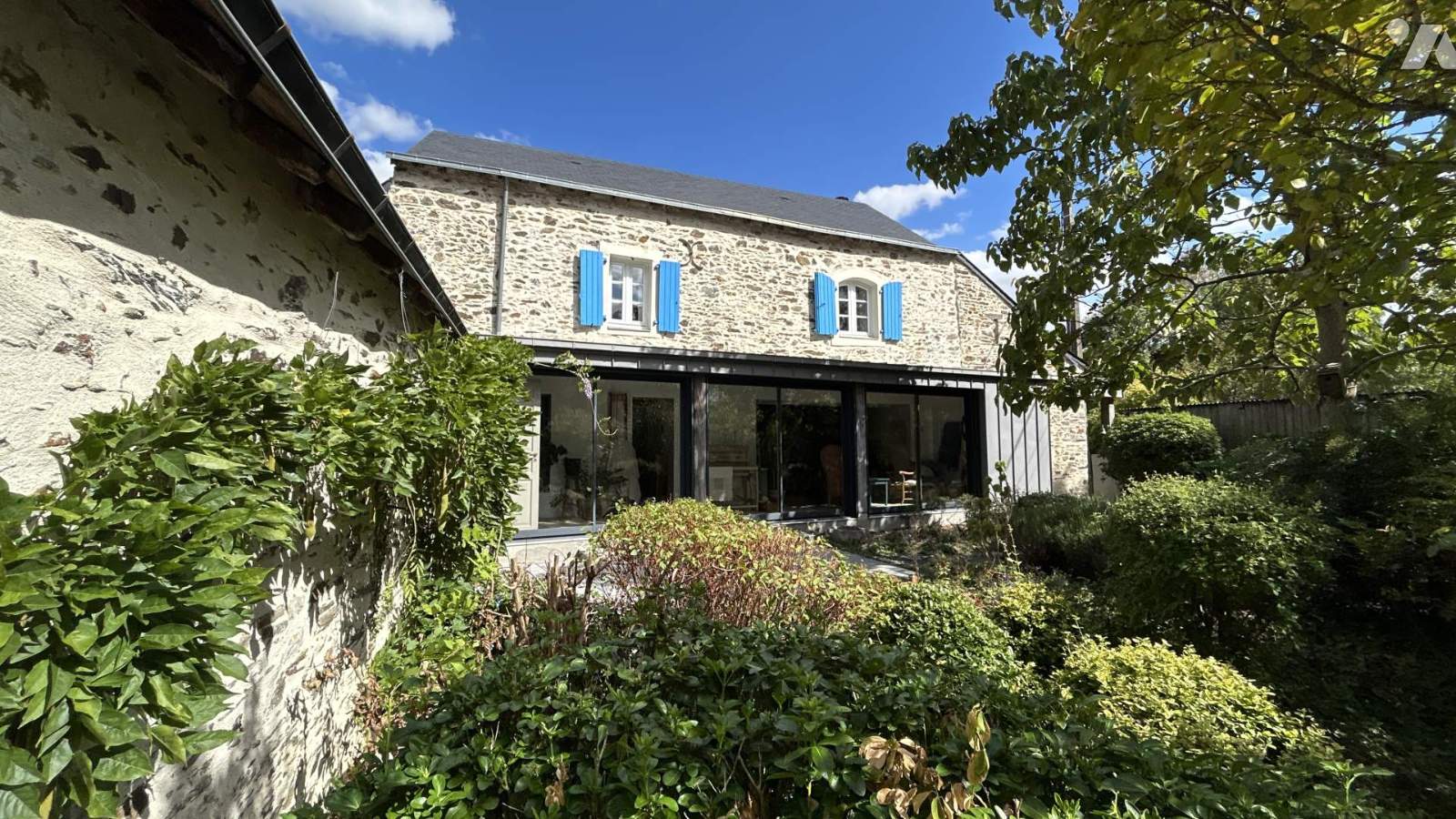Maison 7 pièces 200 m² · à Château-Gontier-sur-Mayenne · 200 m² · 310 000 €