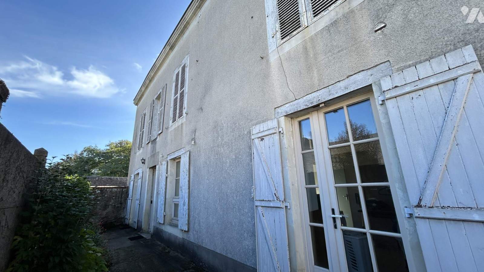 Immeuble 127 m² · à Château-Gontier-sur-Mayenne · 127 m² · 150 000 €