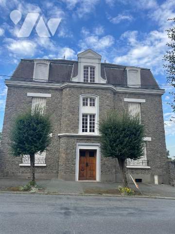 Maison 13 pièces 260 m² · à Mayenne · 260 m² · 360 000 €