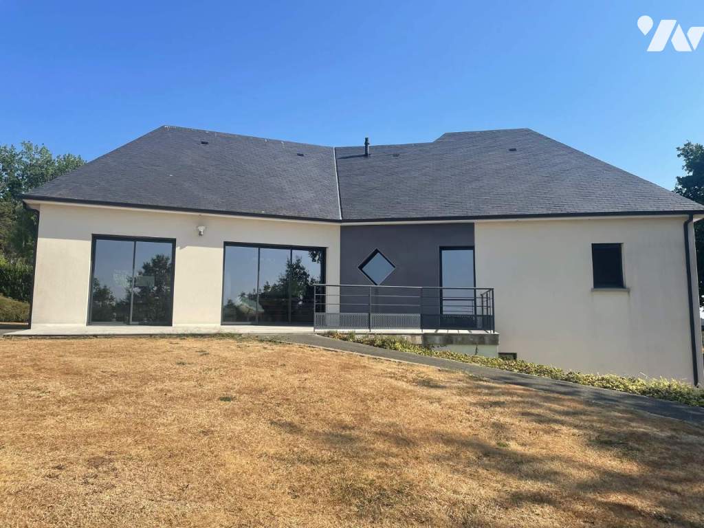 Maison 6 pièces 167 m² · à Saint-Georges-Buttavent · 167 m² · 340 000 €