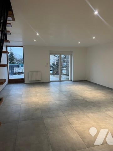 Appartement 5 pièces · à Paroches · 800 €