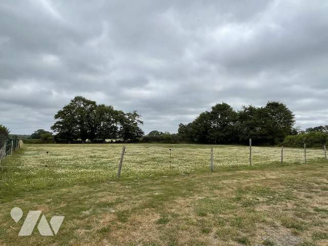 Terrain 4366 m² · à Questembert · 4 366 m² · 121 000 €