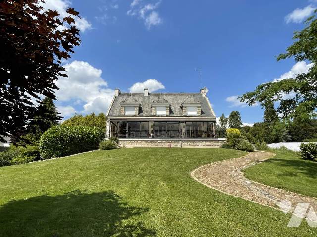 Maison 7 pièces 257 m² · à Rochefort-en-Terre · 257 m² · 317 000 €