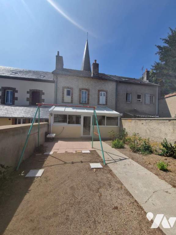 Maison 7 pièces 102 m² · à Lucenay-lès-Aix · 102 m² · 85 000 €