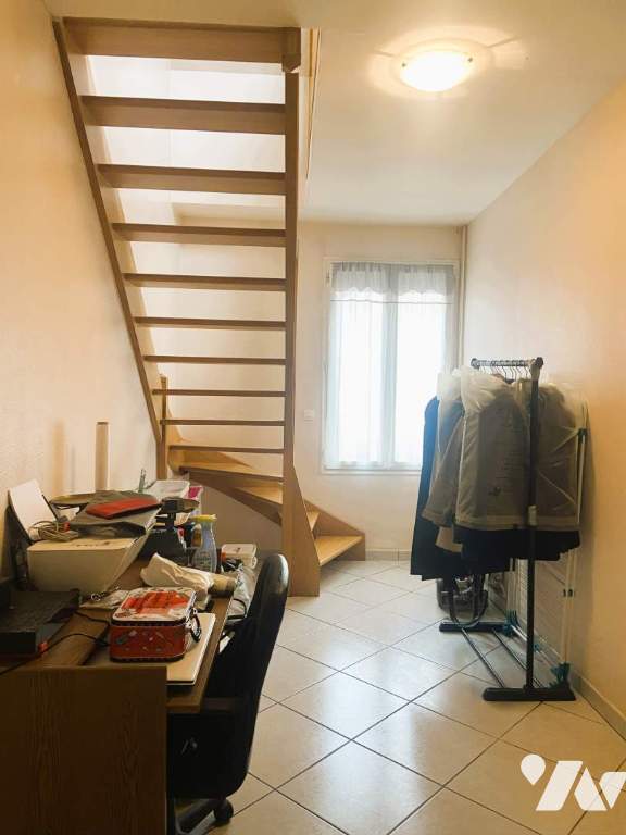 LOCATION maison-CRISOLLES (60)