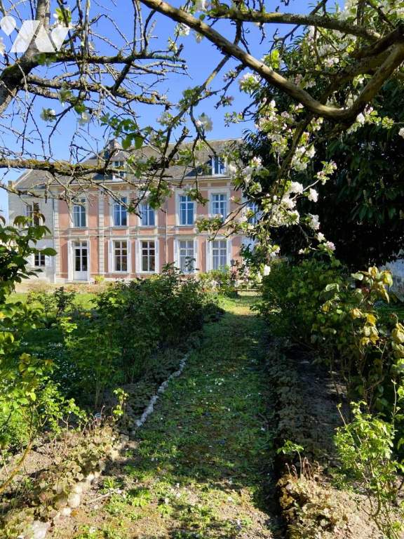Maison 15 pièces 386 m² · à Compiègne · 386,5 m² · 350 000 €