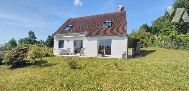 Maison 5 pièces 115 m² · à Saint-Georges-des-Groseillers · 115 m² · 200 000 €