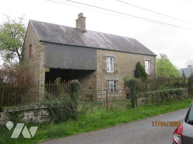 Maison 4 pièces 113 m² · à Athis-Val de Rouvre · 113 m² · 75 000 €