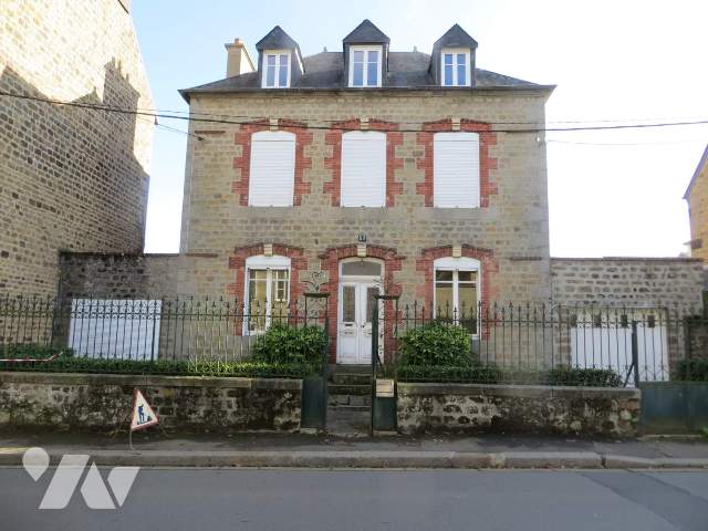 Maison 10 pièces 169 m² · à Flers · 169,3 m² · 100 000 €