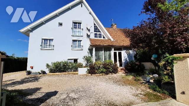 Vente - Maison / villa - MONTRET - 207 m² - 4 pièces - YM24