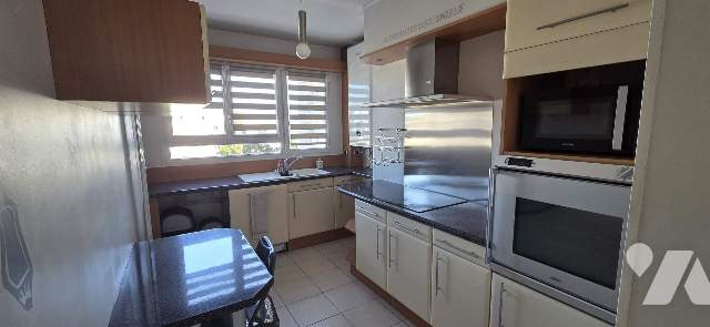 Appartement 4 pièces 90 m² · à Bihorel · 90 m² · 105 000 €