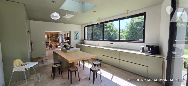 Maison 9 pièces 256 m² · à Quincampoix · 256 m² · 660 000 €