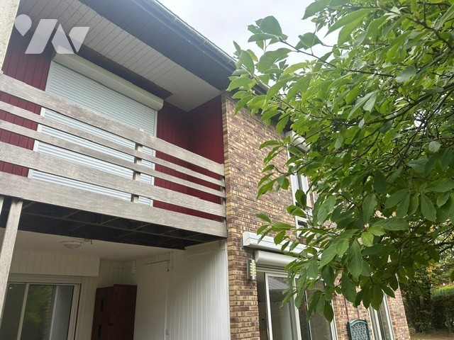 Voir la photo 1/6 du type house à Isneauville