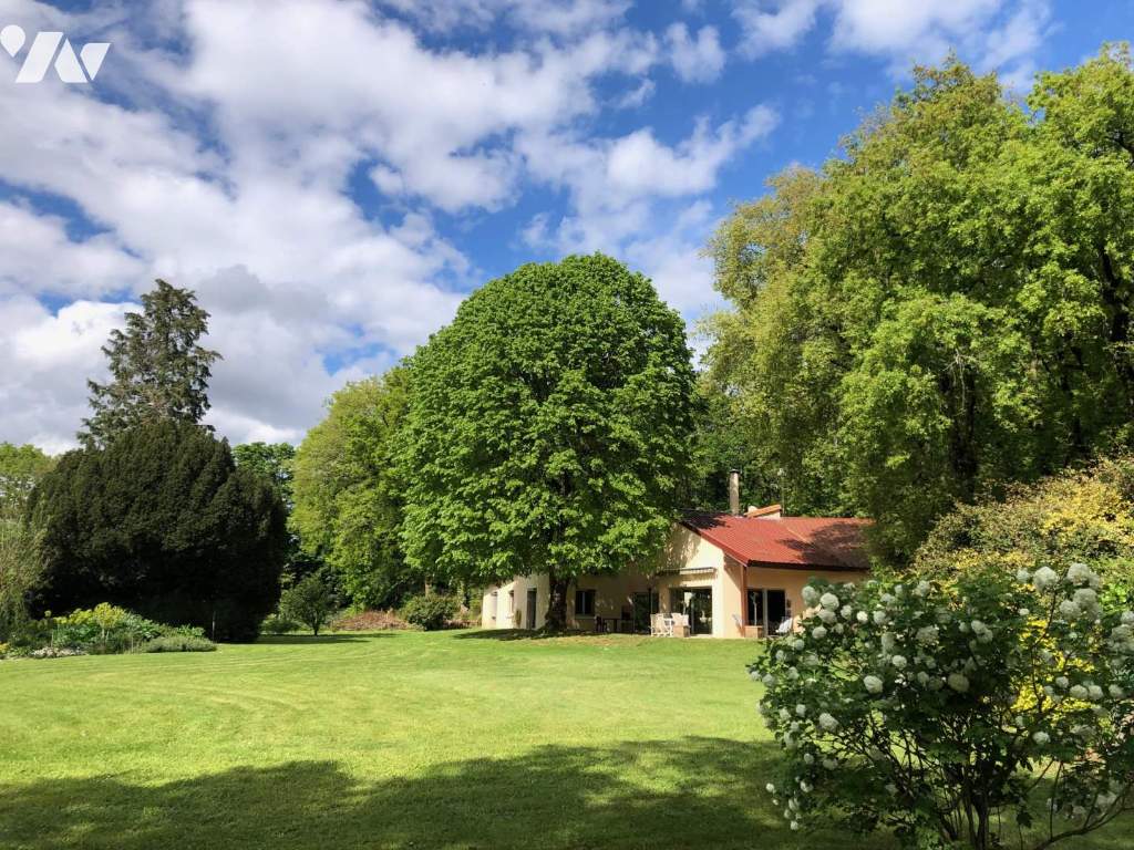 Maison 237m² — Saint-Benoît
