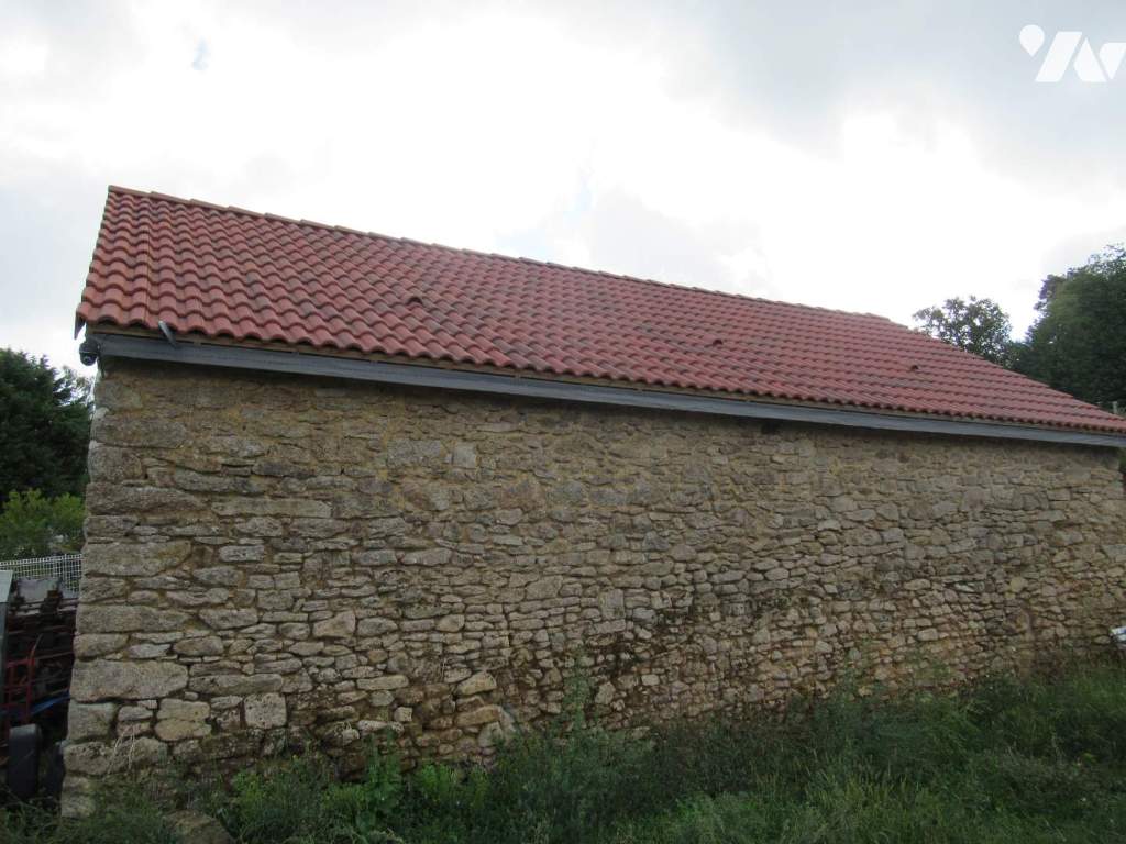Lac Saint-Sulpice-les-Feuilles · 12 000 €