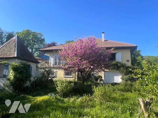Maison 10 pièces 223 m² · à Mirecourt · 223 m² · 300 000 €
