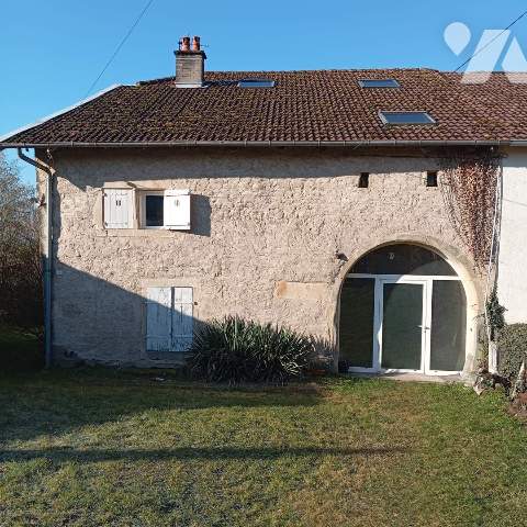 Maison 8 pièces 304 m² · à Vioménil · 304 m² · 275 000 €